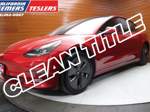 Used 2023 Tesla Model 3 Standard Range image 1