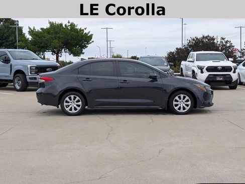 Used 2025 Toyota Corolla LE FWD image 3