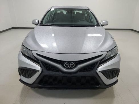 Used 2024 Toyota Camry SE FWD image 6