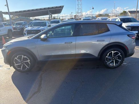 New 2026 Chevrolet Equinox EV LT image 3