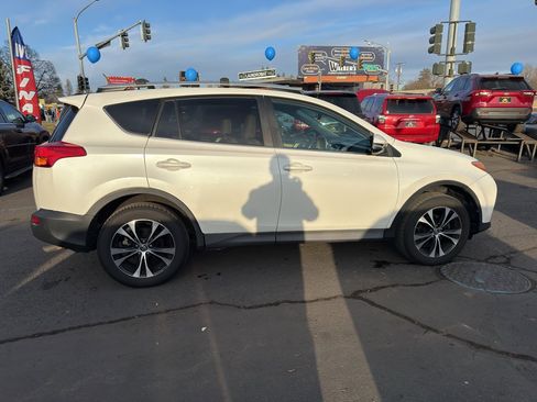 Used 2015 Toyota RAV4 Limited w/ Technology Package image 7