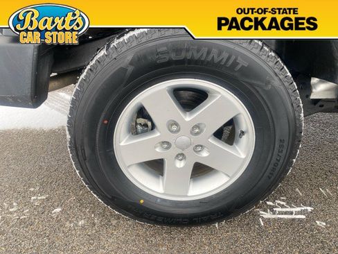 Used 2012 Jeep Wrangler Unlimited Sport image 7