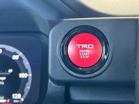Certified 2025 Toyota Tacoma TRD Sport AWD/4WD image 21