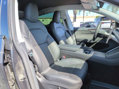 Used 2026 Tesla Model Y AWD image 31