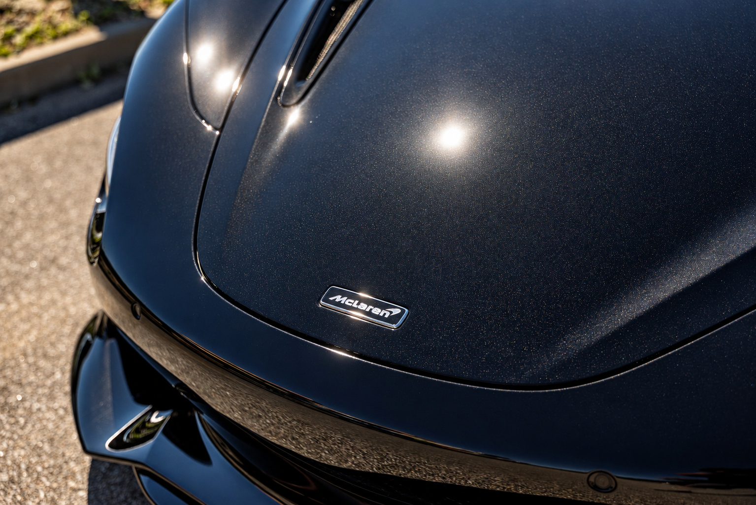 Used 2024 McLaren 750S RWD image 23