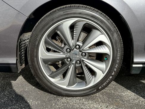 Used 2018 Honda Clarity Plug-In Hybrid image 6