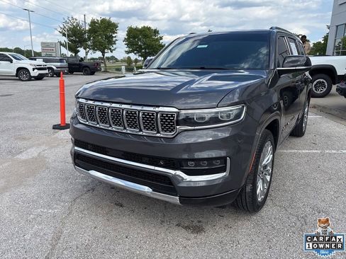 Used 2023 Jeep Grand Wagoneer Series III AWD/4WD image 12