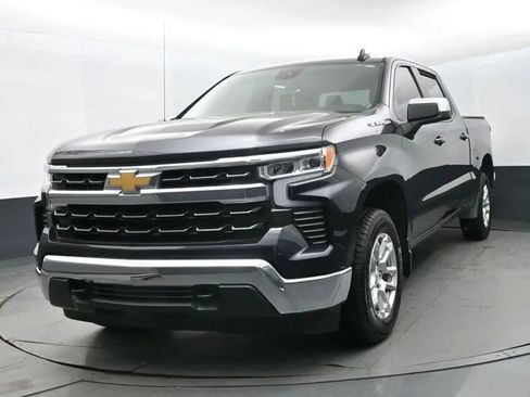 Used 2023 Chevrolet Silverado 1500 LT image 1