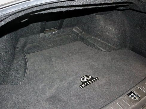 Used 2017 INFINITI Q70 3.7 w/ Technology Package image 18