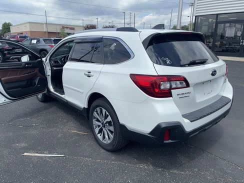 Used 2019 Subaru Outback 3.6R Touring AWD/4WD image 10