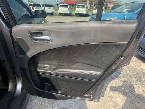 Used 2017 Dodge Charger R/T RWD image 18