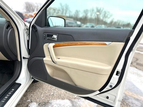 Used 2012 Lincoln MKZ Hybrid image 40