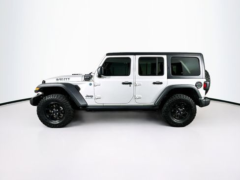 Used 2024 Jeep Wrangler Unlimited AWD/4WD image 4