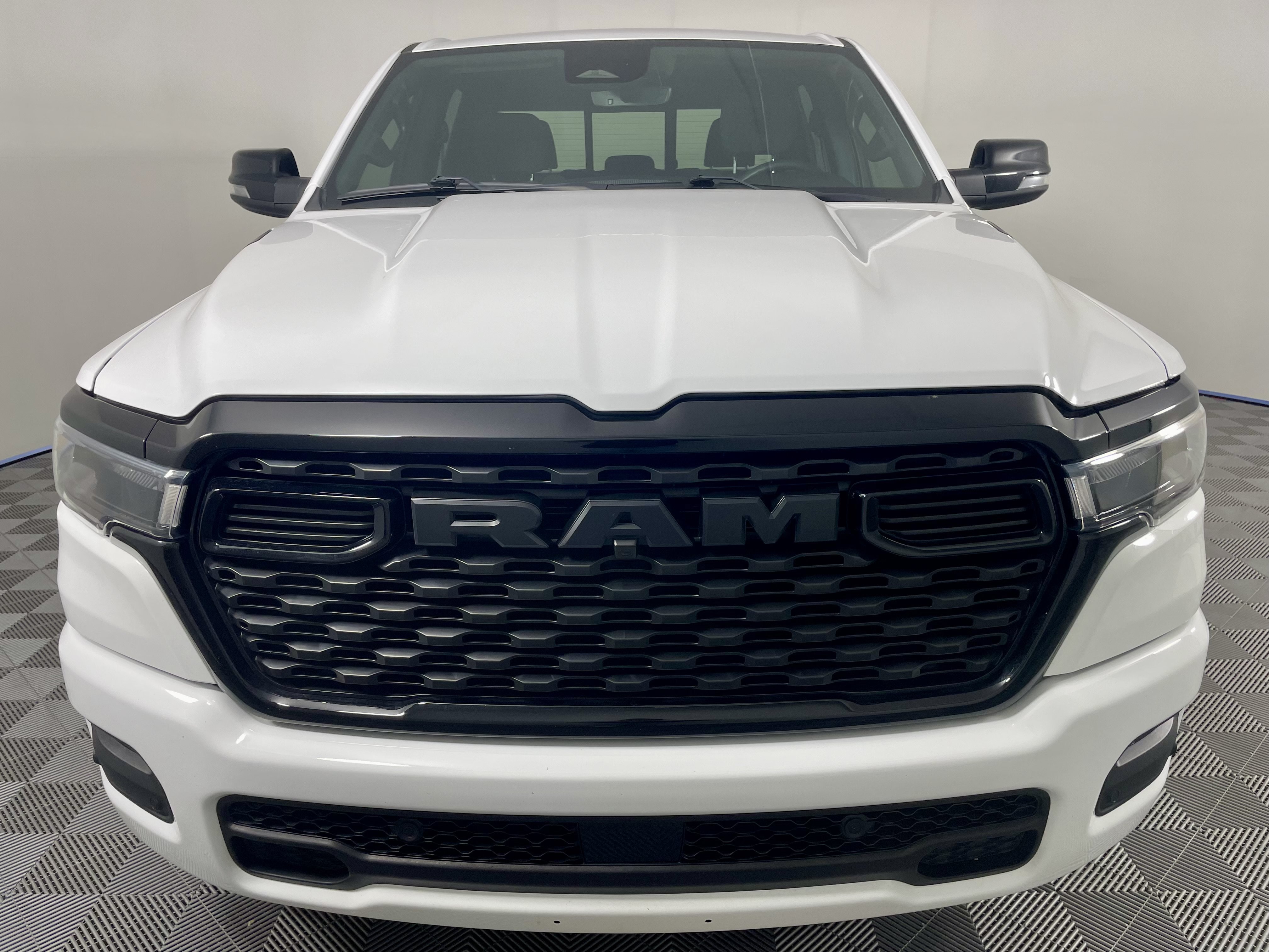 Certified 2025 RAM 1500 Big Horn AWD/4WD image 6