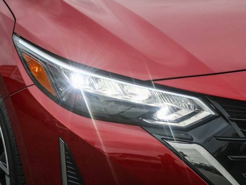 Certified 2024 Nissan Sentra SR w/ SR Premium Package image 5