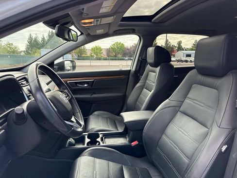 Used 2019 Honda CR-V Touring image 9