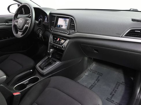 Used 2018 Hyundai Elantra SEL FWD image 15