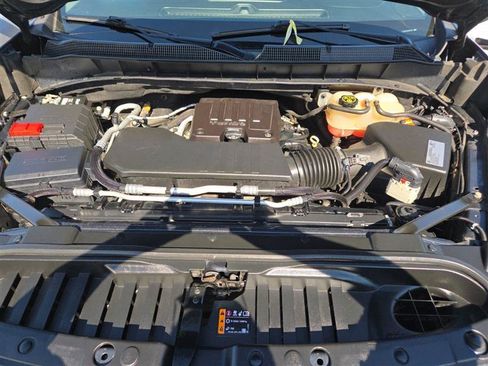 Used 2019 Chevrolet Silverado 1500 LT w/ Fleet Comfort Package AWD/4WD image 12
