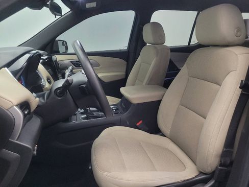 Used 2023 Chevrolet Traverse LS image 17