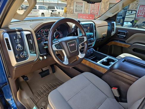 Used 2015 GMC Sierra 2500 SLE w/ SLE Preferred Package AWD/4WD image 11