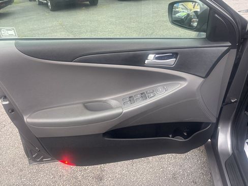 Used 2012 Hyundai Sonata GLS FWD image 9
