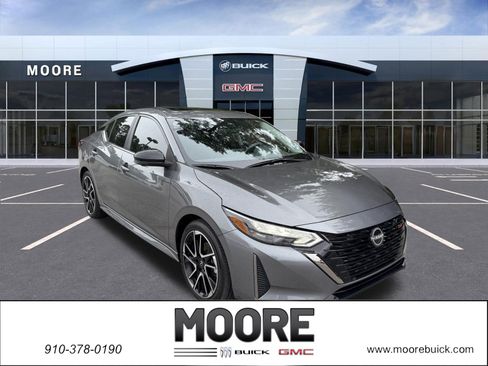 Used 2025 Nissan Sentra SR w/ SR Premium Package FWD image 1