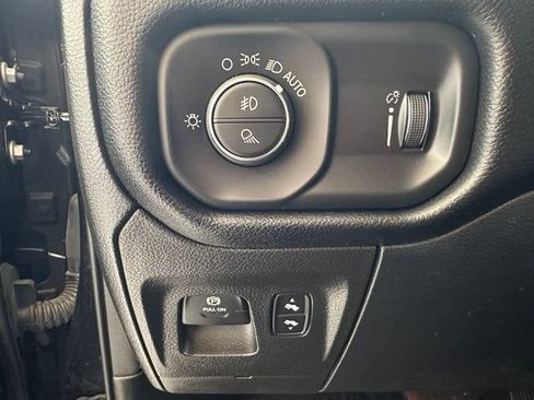 Used 2022 RAM 1500 Big Horn w/ Night Edition RWD image 24