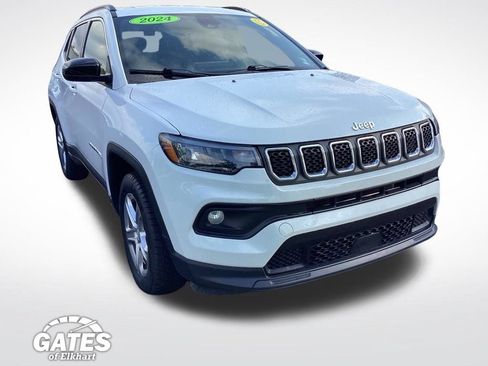Used 2024 Jeep Compass Latitude AWD/4WD image 1