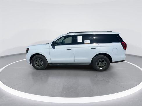 Certified 2025 Ford Expedition Active RWD image 5