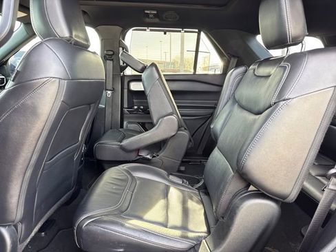 Used 2021 Ford Explorer ST w/ Equipment Group 401A image 9