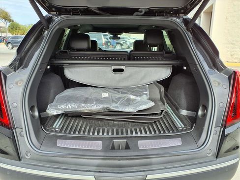 Certified 2023 Cadillac XT5 Premium Luxury w/ LPO, Floor Liner Package image 17