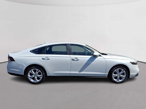 Certified 2023 Honda Accord LX image 12