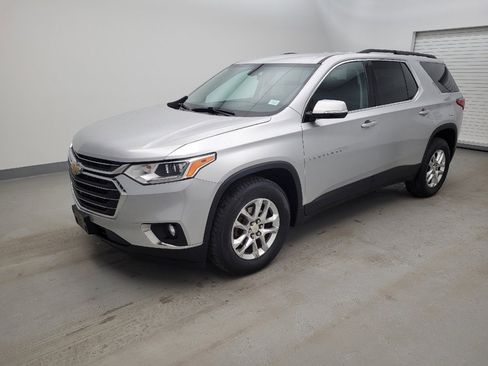 Used 2019 Chevrolet Traverse LT image 2