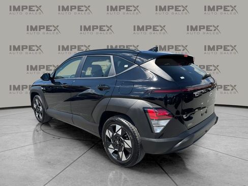 Used 2025 Hyundai Kona SEL FWD image 3