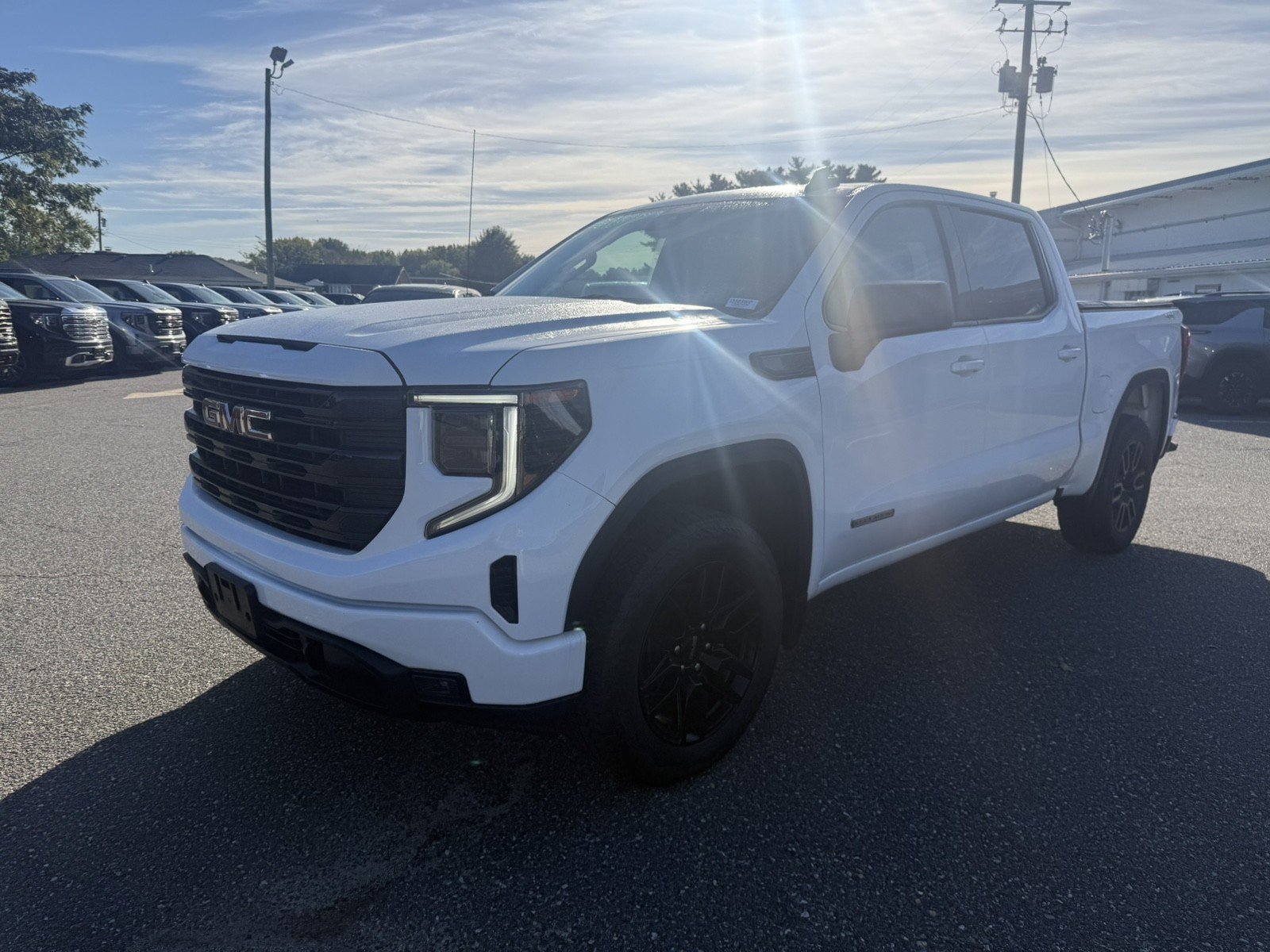 Used 2023 GMC Sierra 1500 Elevation AWD/4WD image 7