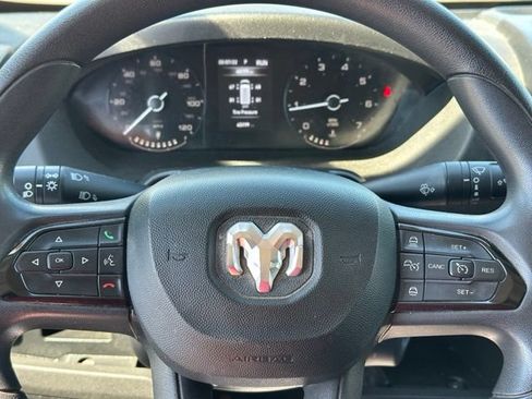 Used 2024 RAM ProMaster 2500 w/ Convenience Group FWD image 19