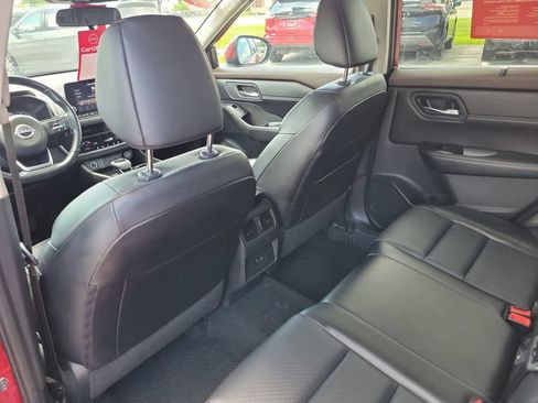 Used 2023 Nissan Rogue SV w/ SV Premium B Package AWD/4WD image 16