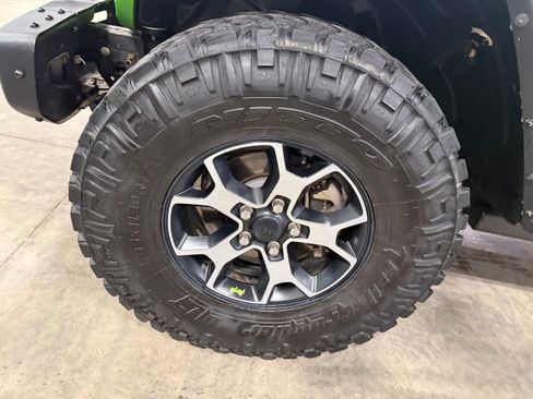 Certified 2018 Jeep Wrangler Unlimited Rubicon AWD/4WD image 36