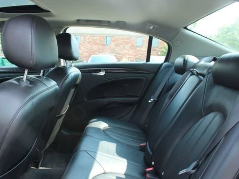 Used 2007 Buick Lucerne CXS w/ Driver Confidence Package FWD image 28
