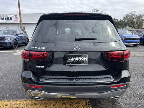 Used 2022 Mercedes-Benz GLB 250 image 13