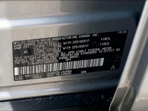 Used 2025 Toyota RAV4 XLE FWD image 31