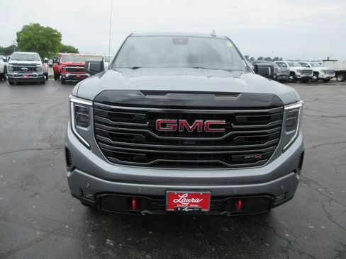 Certified 2025 GMC Sierra 1500 AT4 w/ AT4 Premium Package AWD/4WD image 13