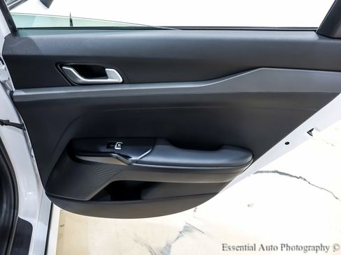 Used 2021 Kia K5 LXS image 27