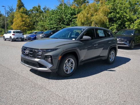 New 2026 Hyundai Tucson SE image 2