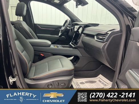 Used 2024 GMC Acadia AT4 w/ Luxury Package image 15