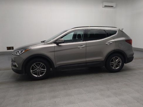 Used 2017 Hyundai Santa Fe Sport image 2