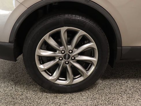 Used 2020 Lincoln Corsair AWD w/ Premium Package image 6