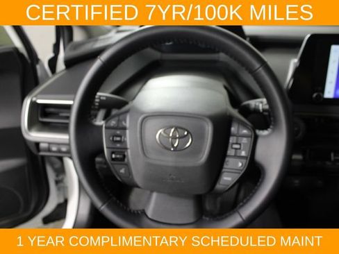 Used 2025 Toyota Prius LE FWD image 20