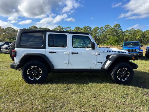 Used 2024 Jeep Wrangler Unlimited Rubicon 4xe image 2