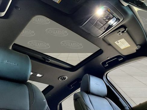 Certified 2024 Buick Enclave Avenir w/ Trailering Package, 5000 lbs. AWD/4WD image 17